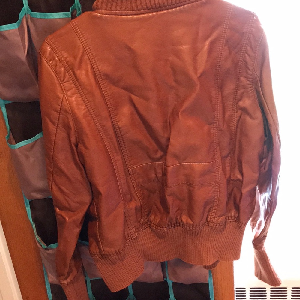 Leather jacket - Picture 3 of 4